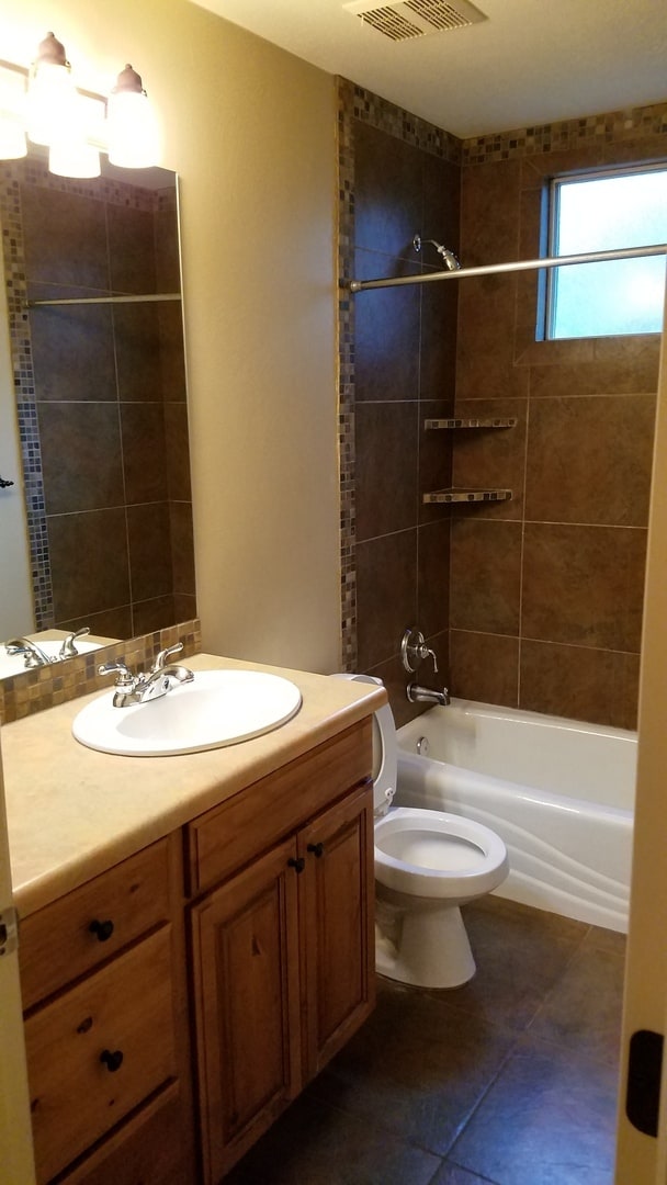 Building Photo - Beautiful Home in The Boulders