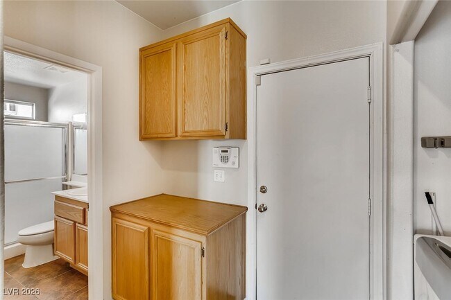 Building Photo - 5419 Cypress Creek St