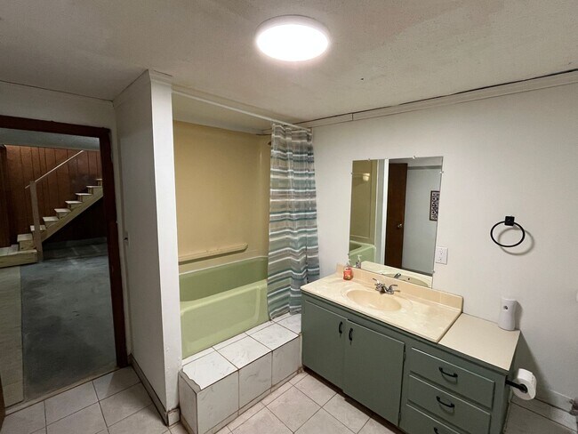 Building Photo - 2535 Marble St