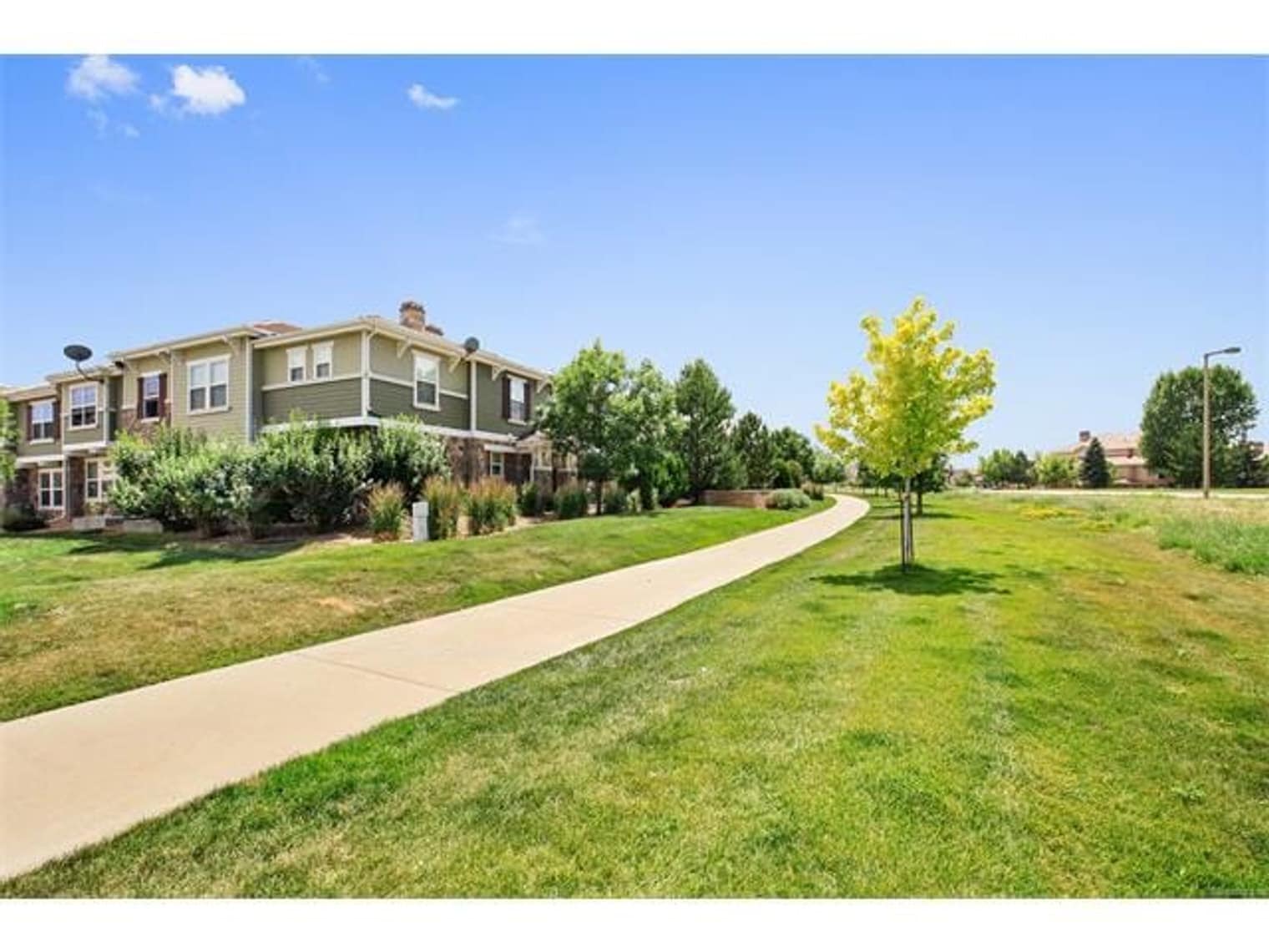Building Photo - 12831 Mayfair Way