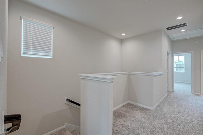 Building Photo - 4103 Split Ivy Dr