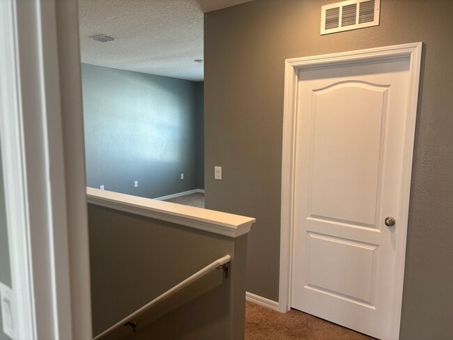 Building Photo - 152 Ludisia Loop