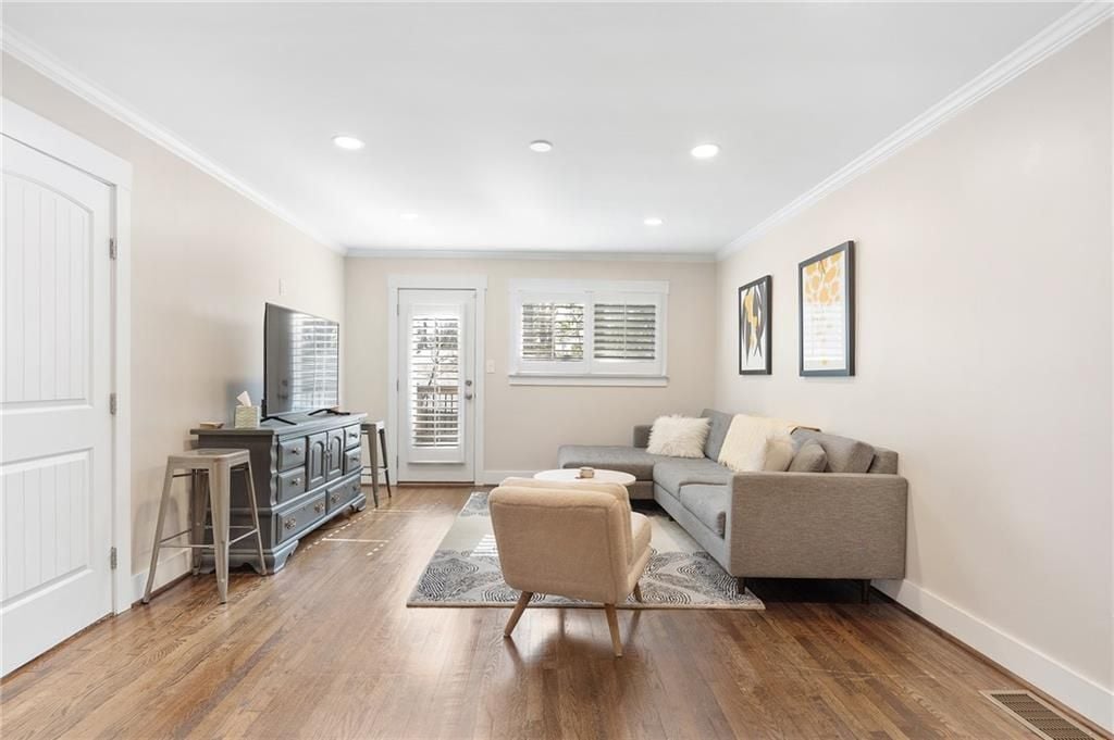 Building Photo - 2026 Harwinor Rd SE