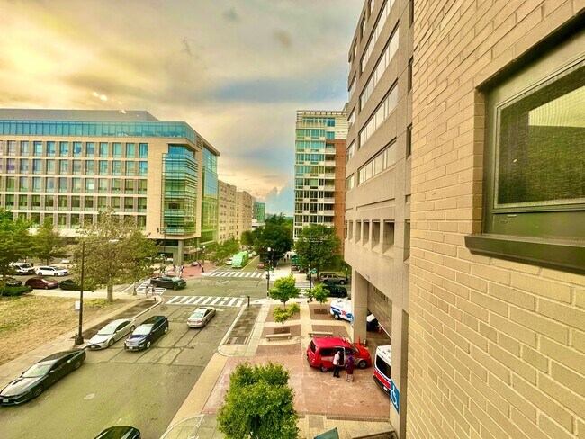 Building Photo - 2141 I St NW