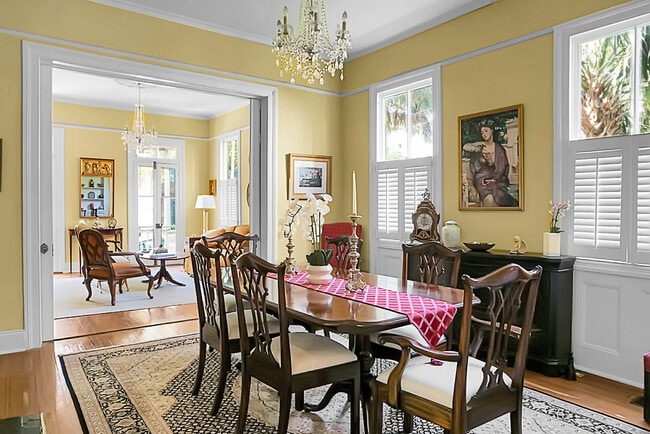 Building Photo - 6 Wentworth St