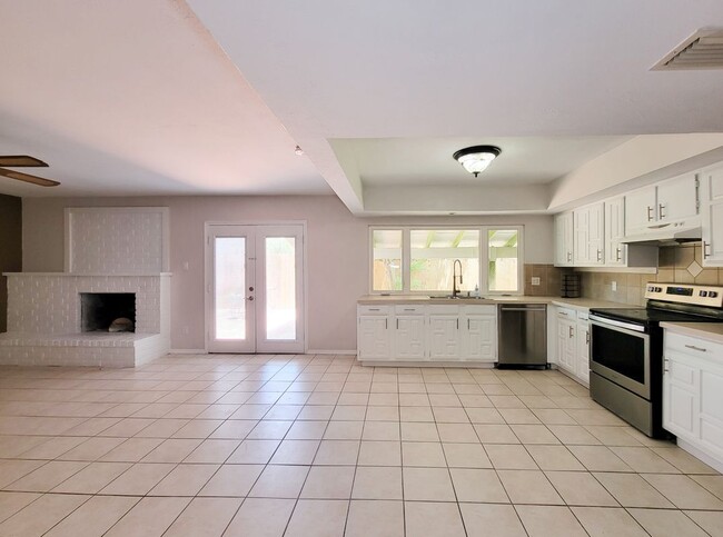 Building Photo - 16914 Judyleigh Dr