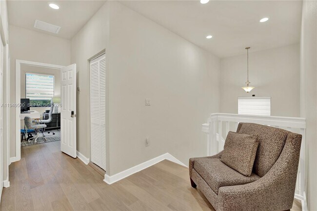 Building Photo - 9411 W 35th Ave