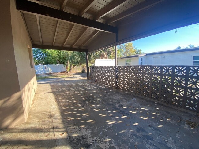 Building Photo - 21995 Catherine Ave