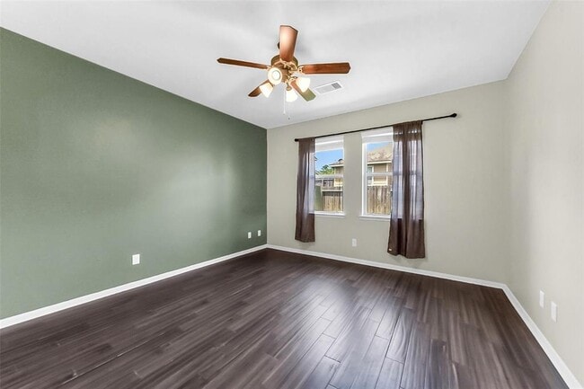 Building Photo - 16622 River Wood Ct