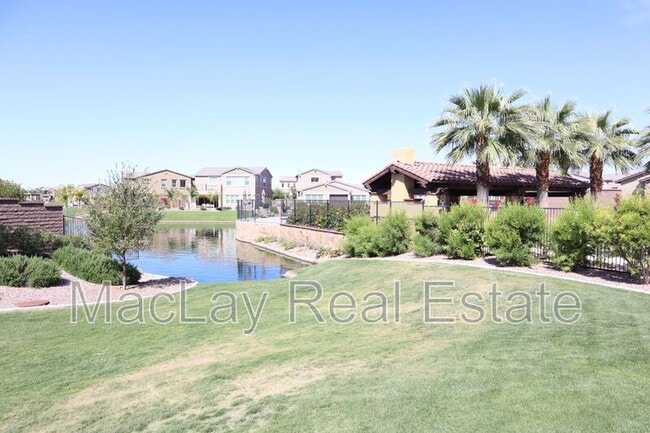 Building Photo - 4077 S Sabrina Dr