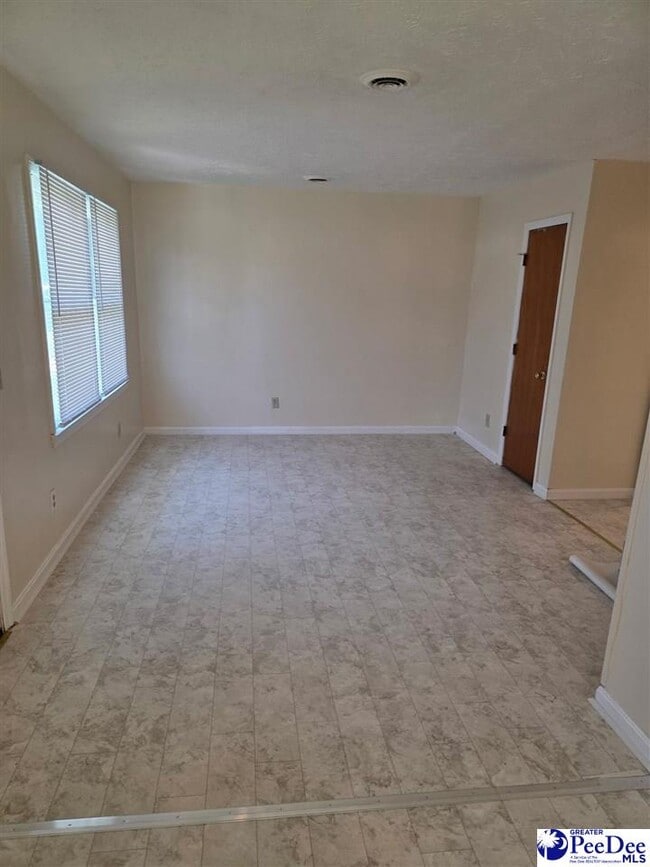Building Photo - 917 Coleman Cir