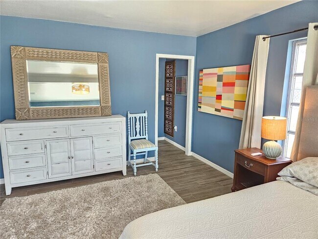 Building Photo - 2353 Bal Harbour Dr