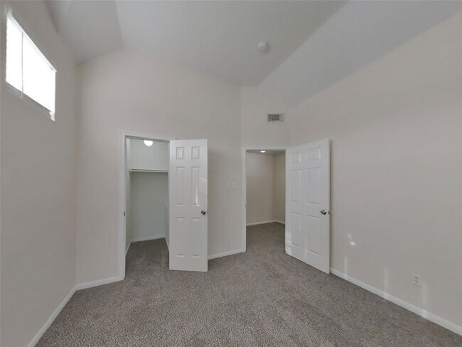 Building Photo - 2906 Crescent Bend Rd