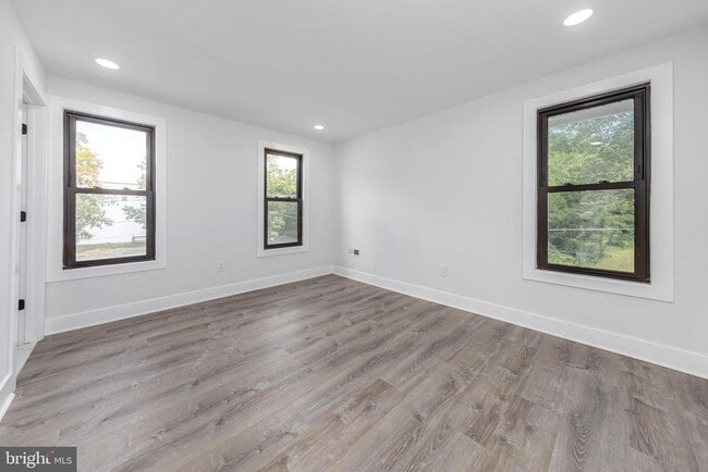 Building Photo - 3547 Finlaw Ave