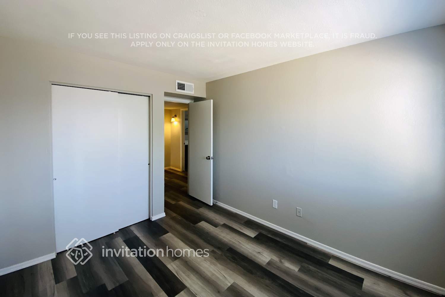 Building Photo - 1808 W Curry Dr