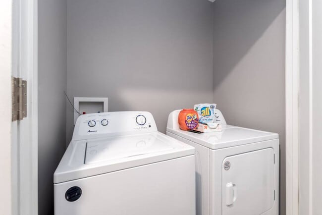 Building Photo - 1507 Race St