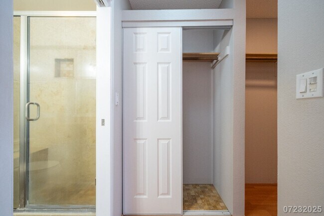 Building Photo - Move-In Ready! 3br, 2.5 ba in Makakilo, $3...