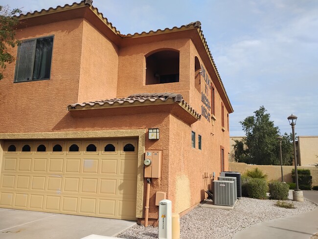 Building Photo - 16231 N 30th Ter