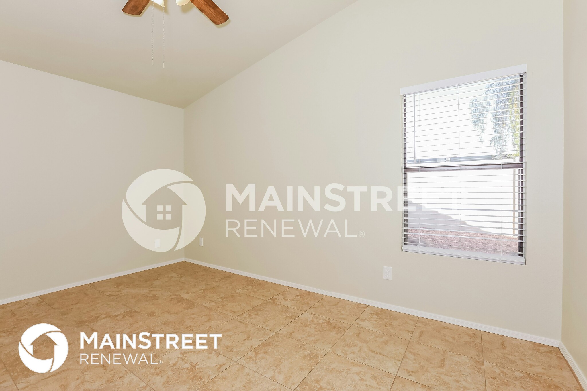 Building Photo - 4544 E Garnet Ave