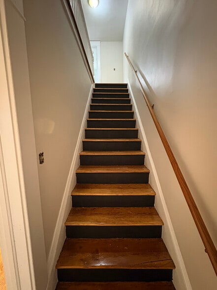 Building Photo - 530 High St