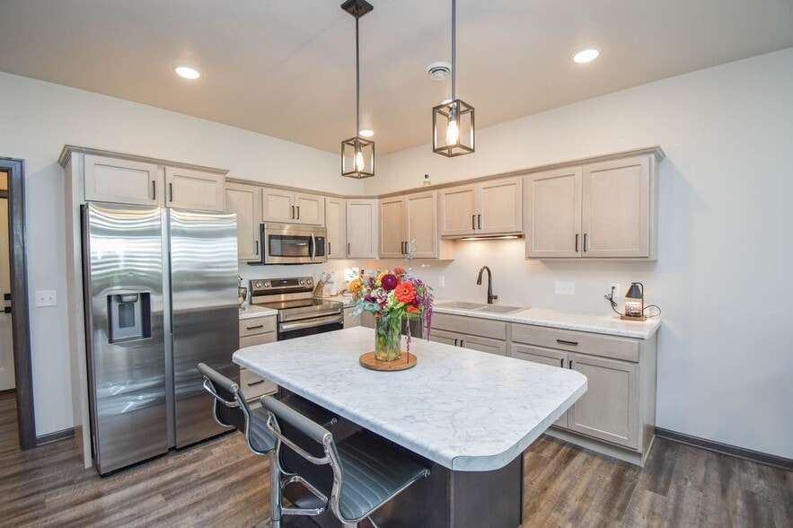 Building Photo - 9064 W Ark Pl