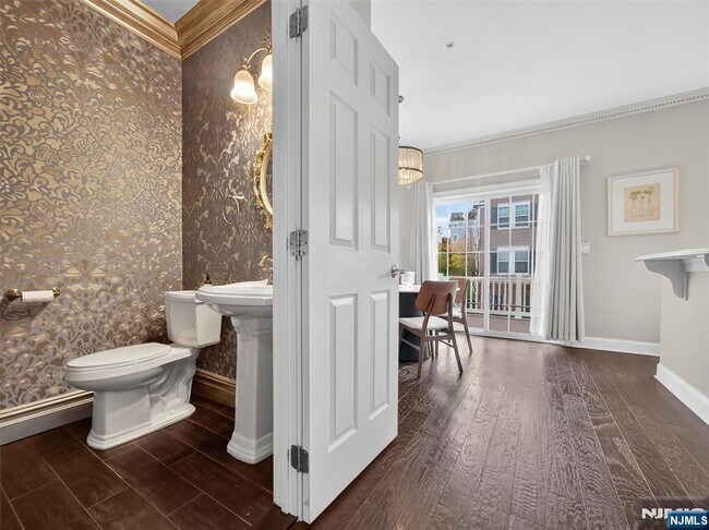 Building Photo - 4 Wesmont Drive