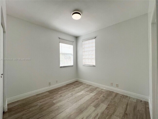 Building Photo - 1524 Coronado Rd