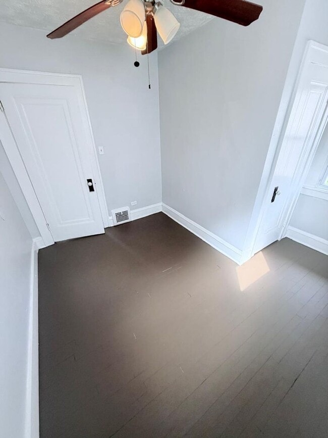 Building Photo - Spacious 4-Bedroom Single-Family Home with 2-Car Garage in Cleveland Heights