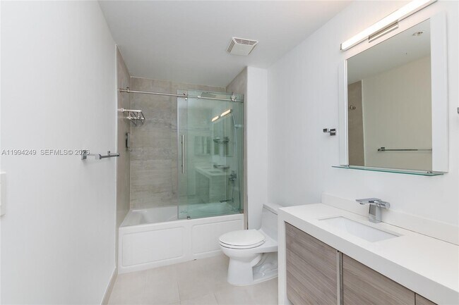 Building Photo - 31 SE 5th St