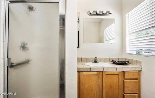 Building Photo - 3914 E Cheery Lynn Rd