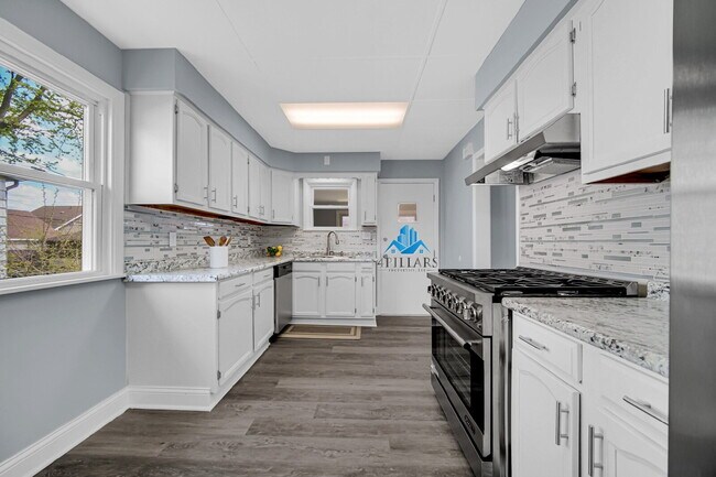 Building Photo - 648 Stewart Ct