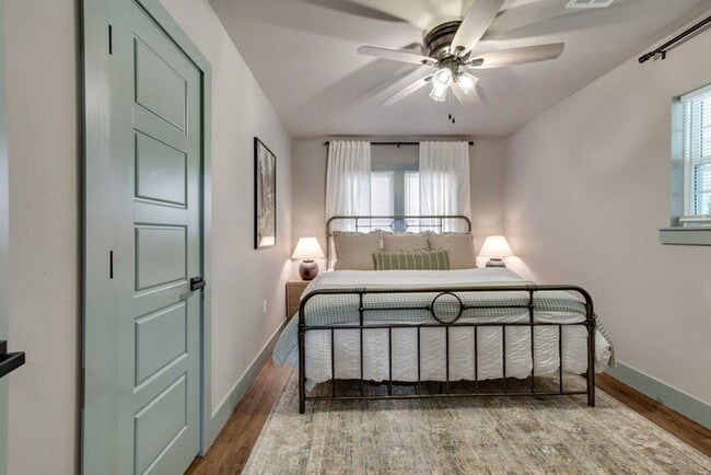 Building Photo - 2708 NW 11th St