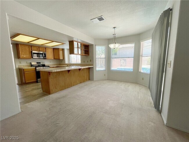 Building Photo - 420 Crater Ct