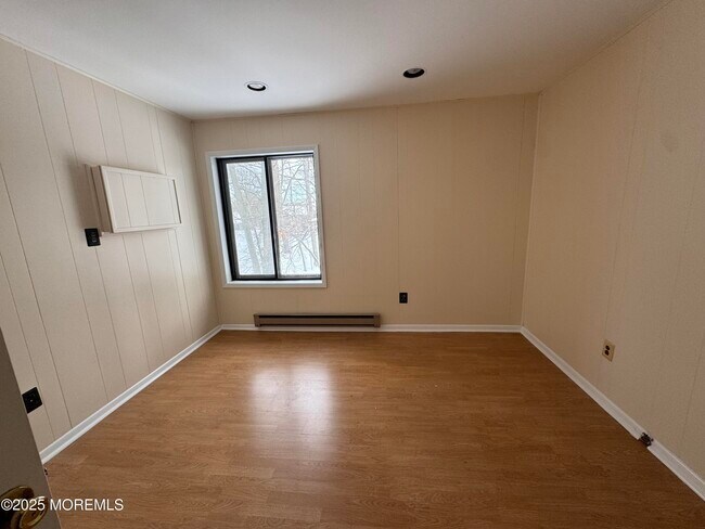 Building Photo - 171 Amberly Dr