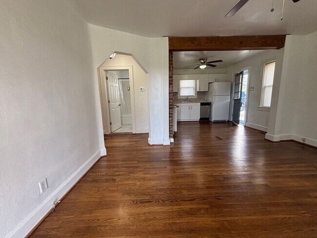 Building Photo - $500 OFF first months rent********950 Morgan Avenue -One Level Living with 2 bedrooms and 2 baths
