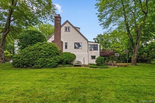 Building Photo - 115 Coolidge Ave