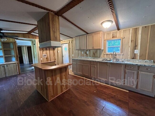 Building Photo - 3236 Swaim Rd