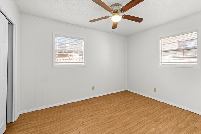 Building Photo - 106 Apache Hills Dr