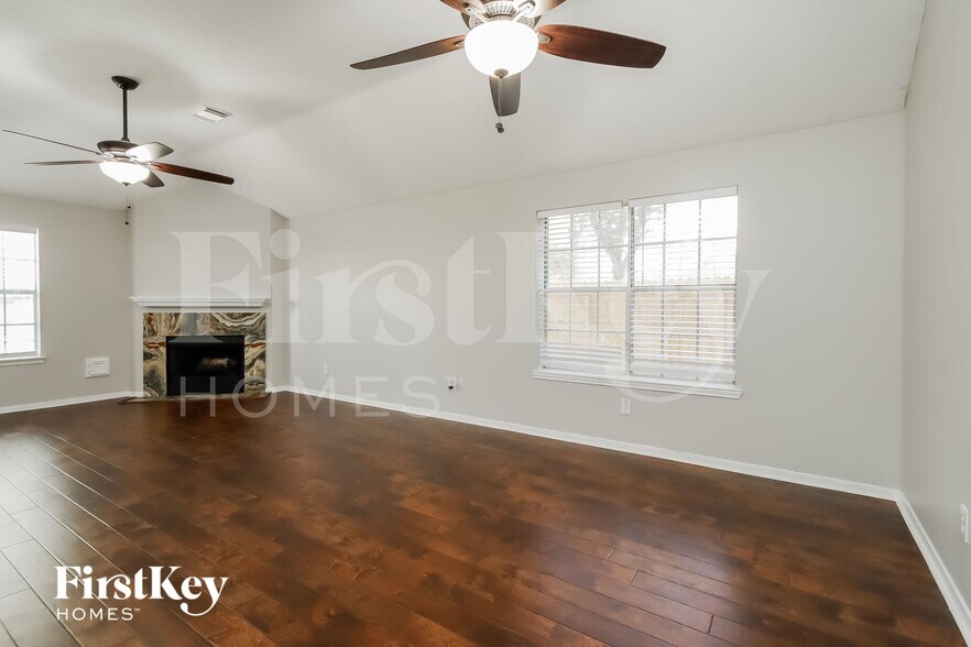 Building Photo - 2210 Dublin Dr