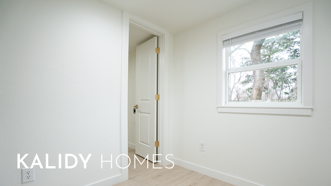 Building Photo - 15 S Walnut St