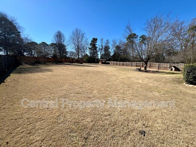 Building Photo - 3 Blanton Ln