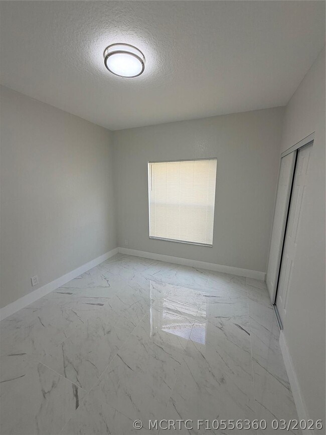 Building Photo - 5473 NW 90th Ave