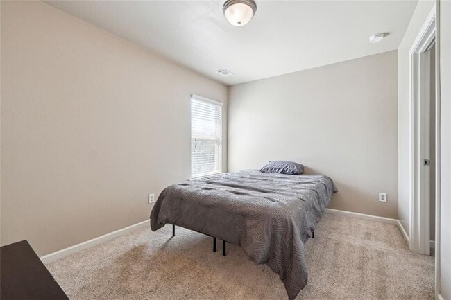 Building Photo - 6331 Salinger Ct