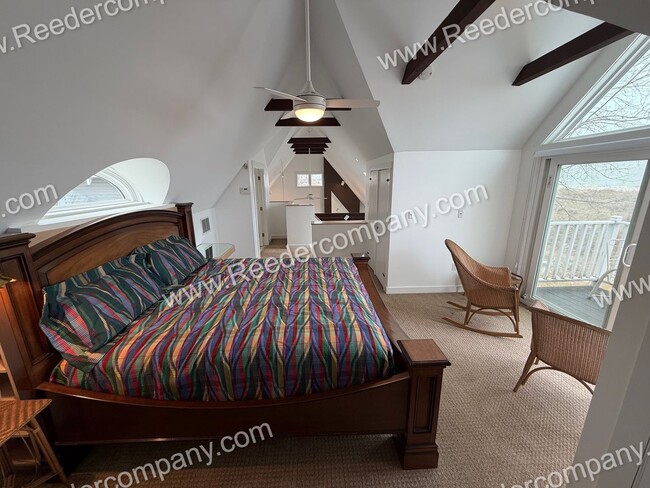 Building Photo - Beautifully updated 3 bed 2 bath house in Miller Beach.