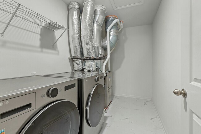 Building Photo - 10310 Morse Pl