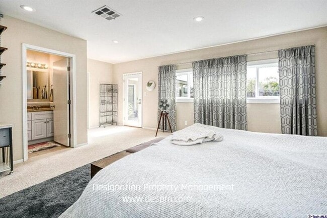 Building Photo - 4385 El Prieto Rd