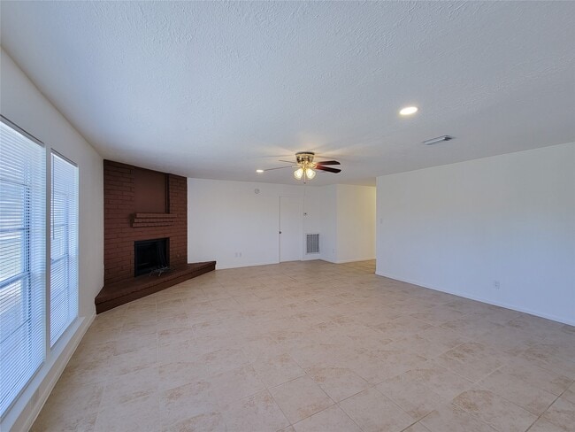 Building Photo - 14443 Golden Cypress Ln