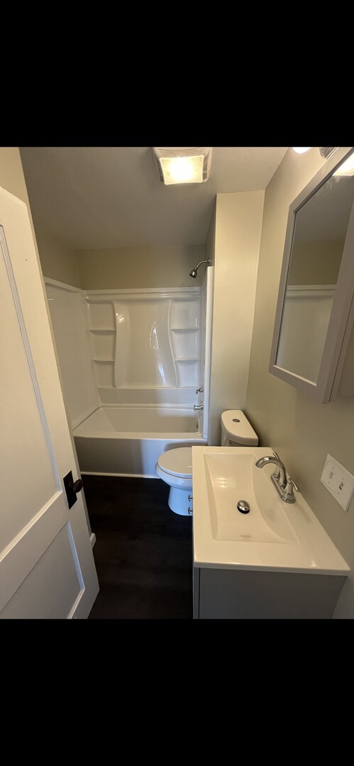 Building Photo - 504 Odell Ave