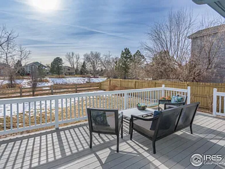 Building Photo - 1364 E Weldona Way