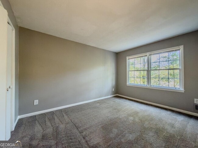Building Photo - 518 Barbashela Cir